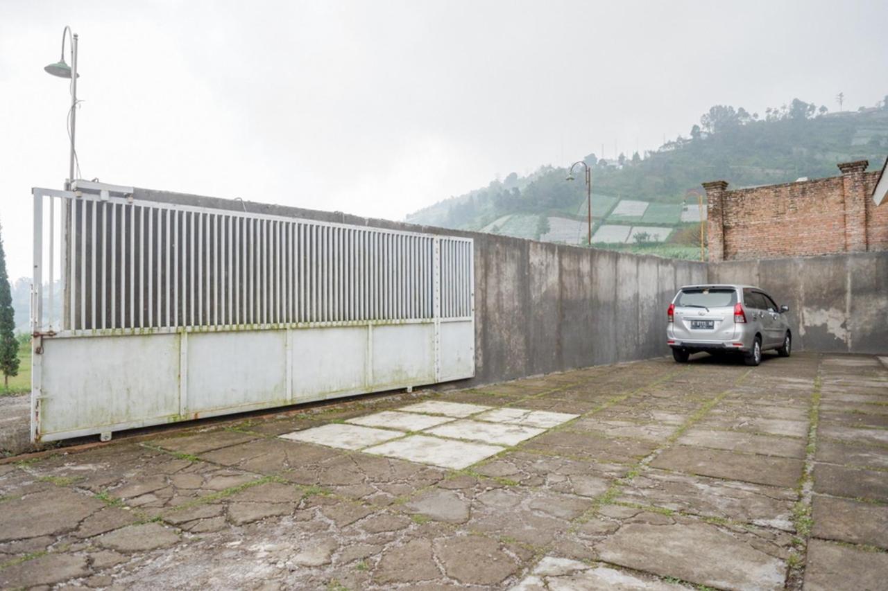 Reddoorz Near Candi Cetho Karanganyar Karanganyar  エクステリア 写真