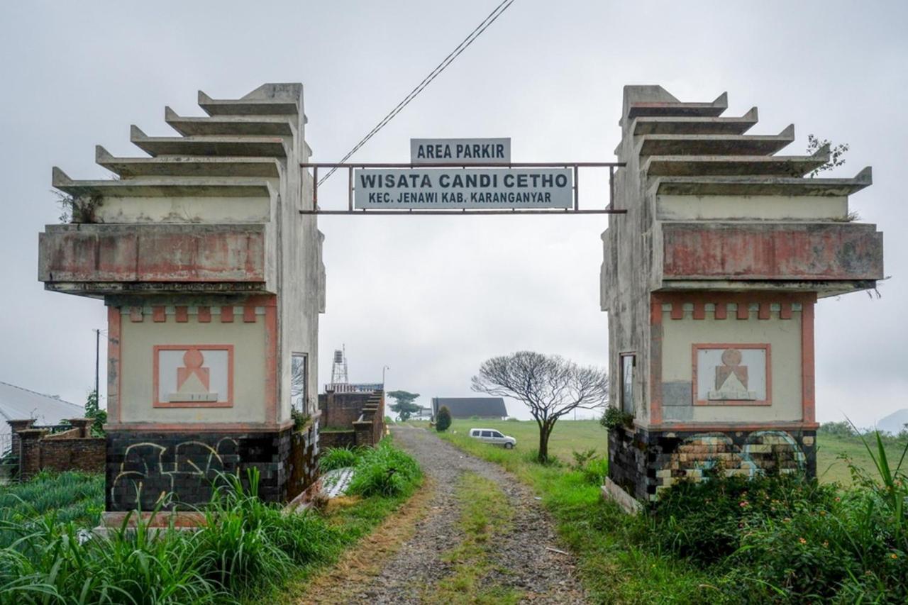 Reddoorz Near Candi Cetho Karanganyar Karanganyar  エクステリア 写真